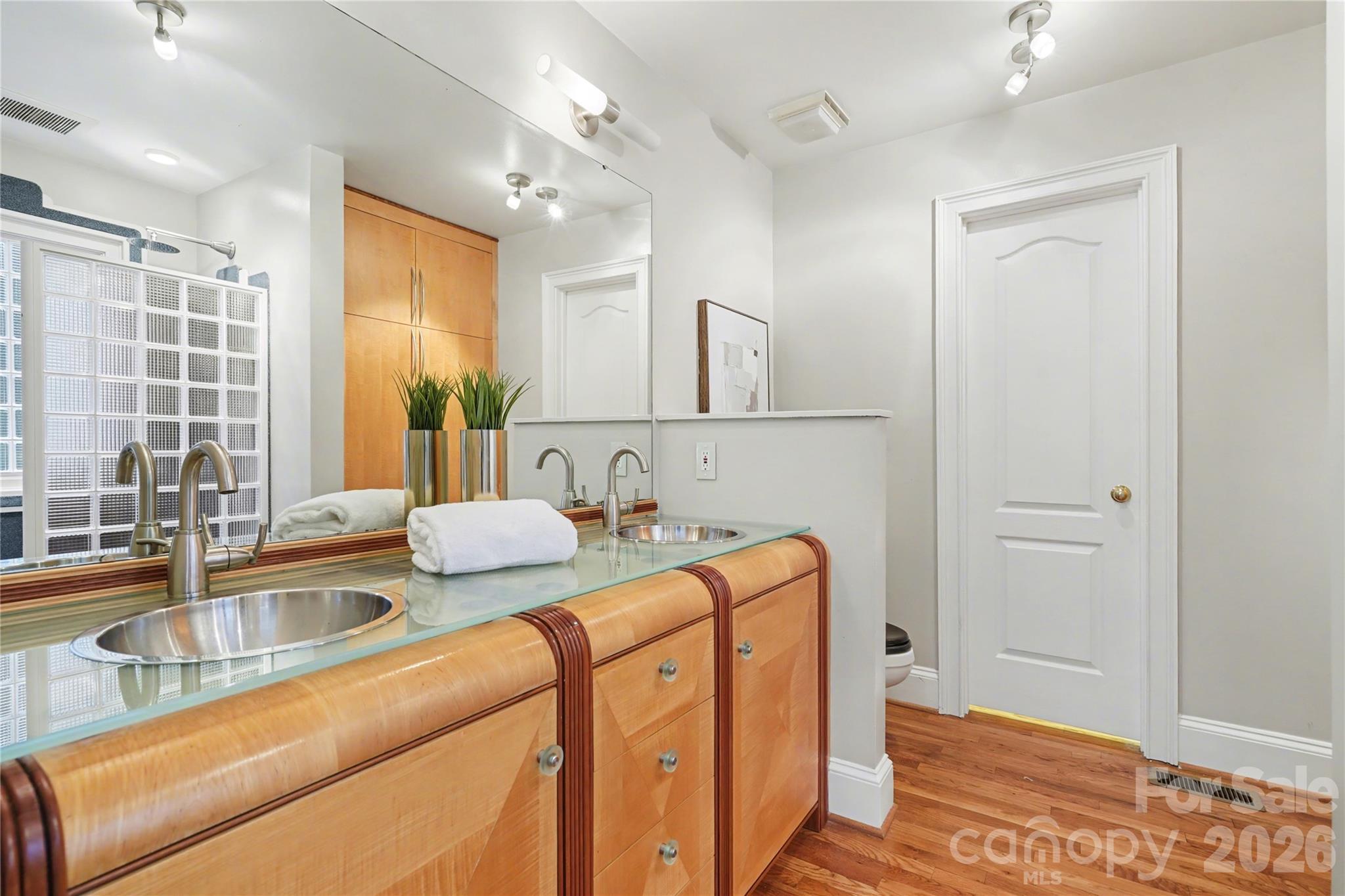 901 Shady Bluff Drive