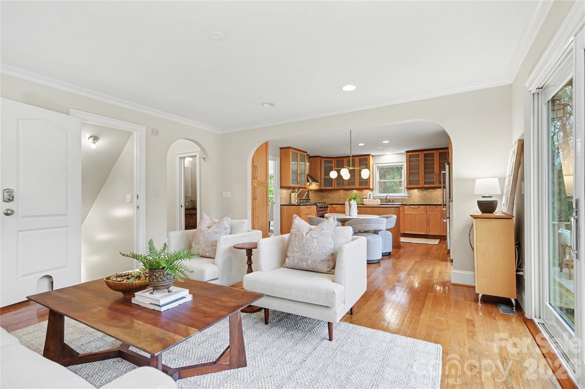 901 Shady Bluff Drive