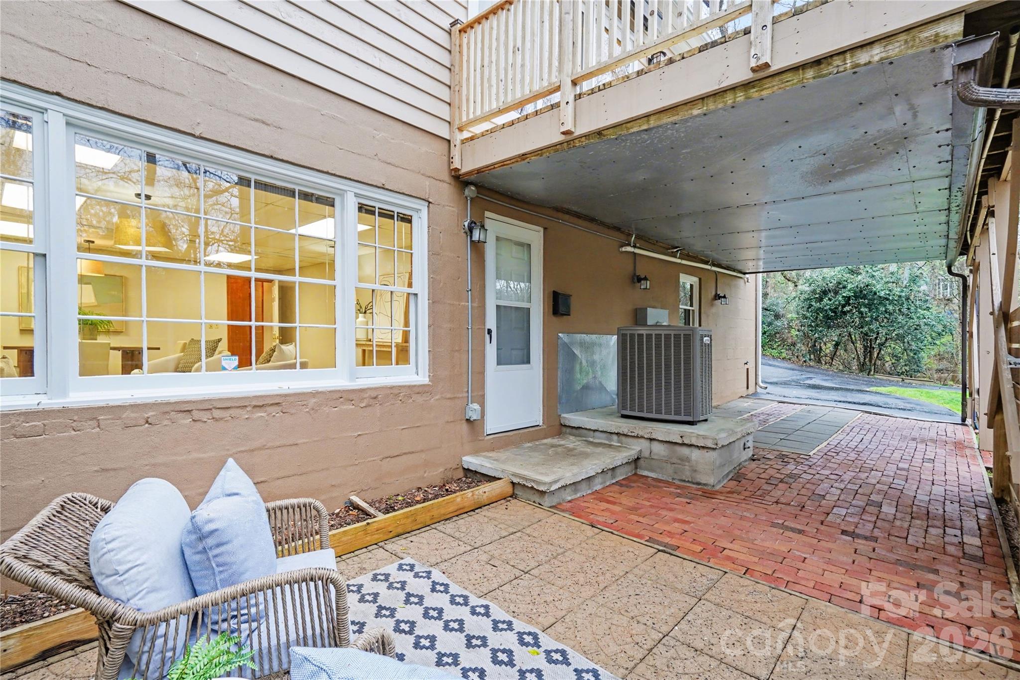 901 Shady Bluff Drive