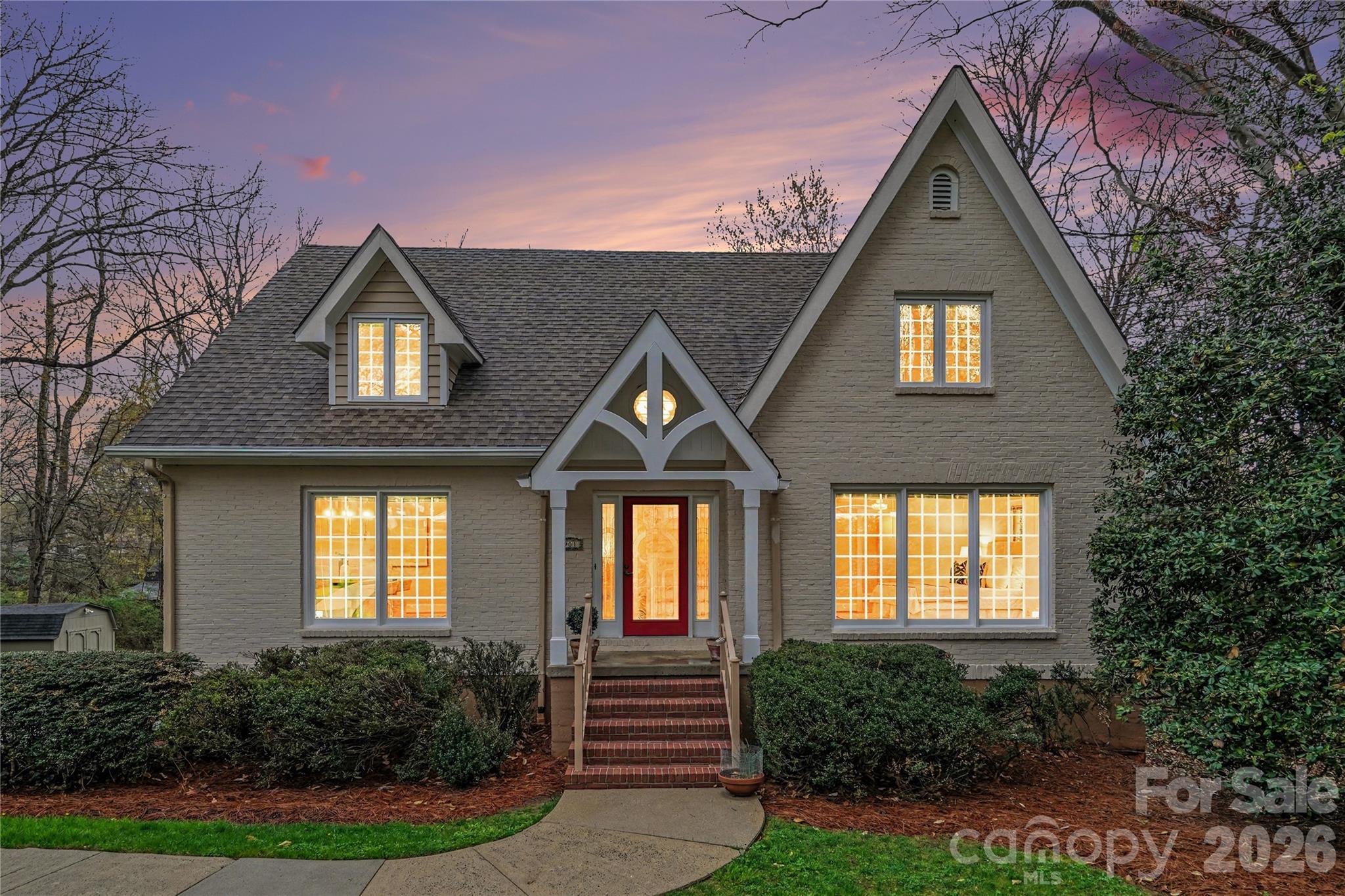 901 Shady Bluff Drive