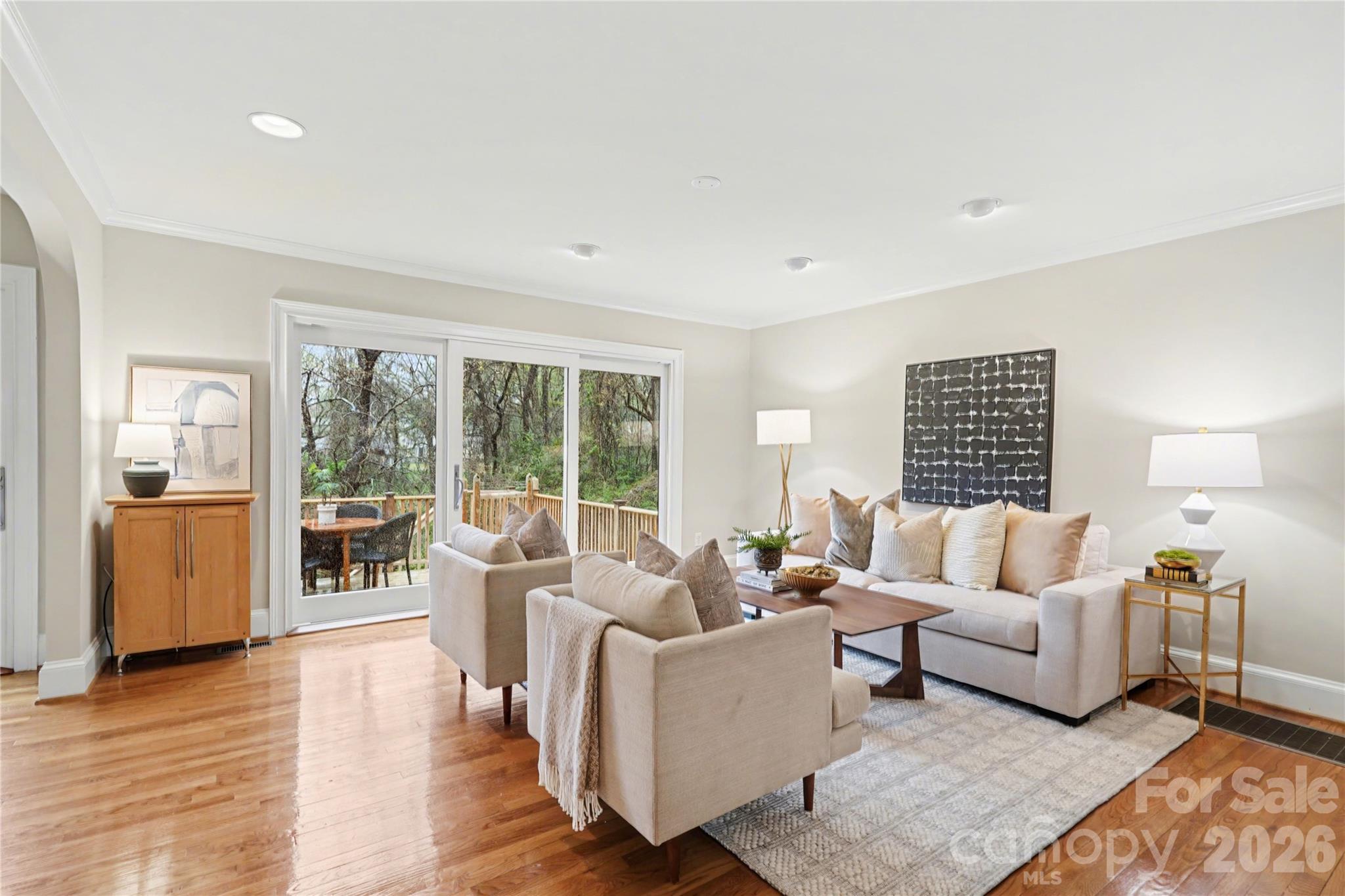 901 Shady Bluff Drive