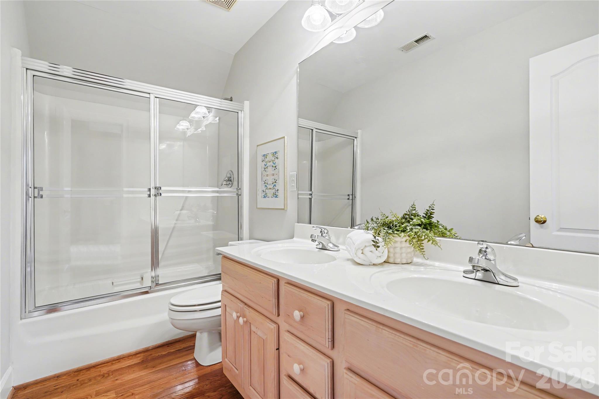 901 Shady Bluff Drive