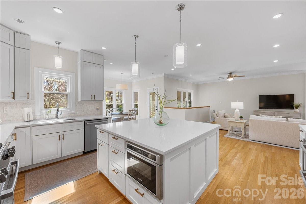 10410 Newberry Park Lane