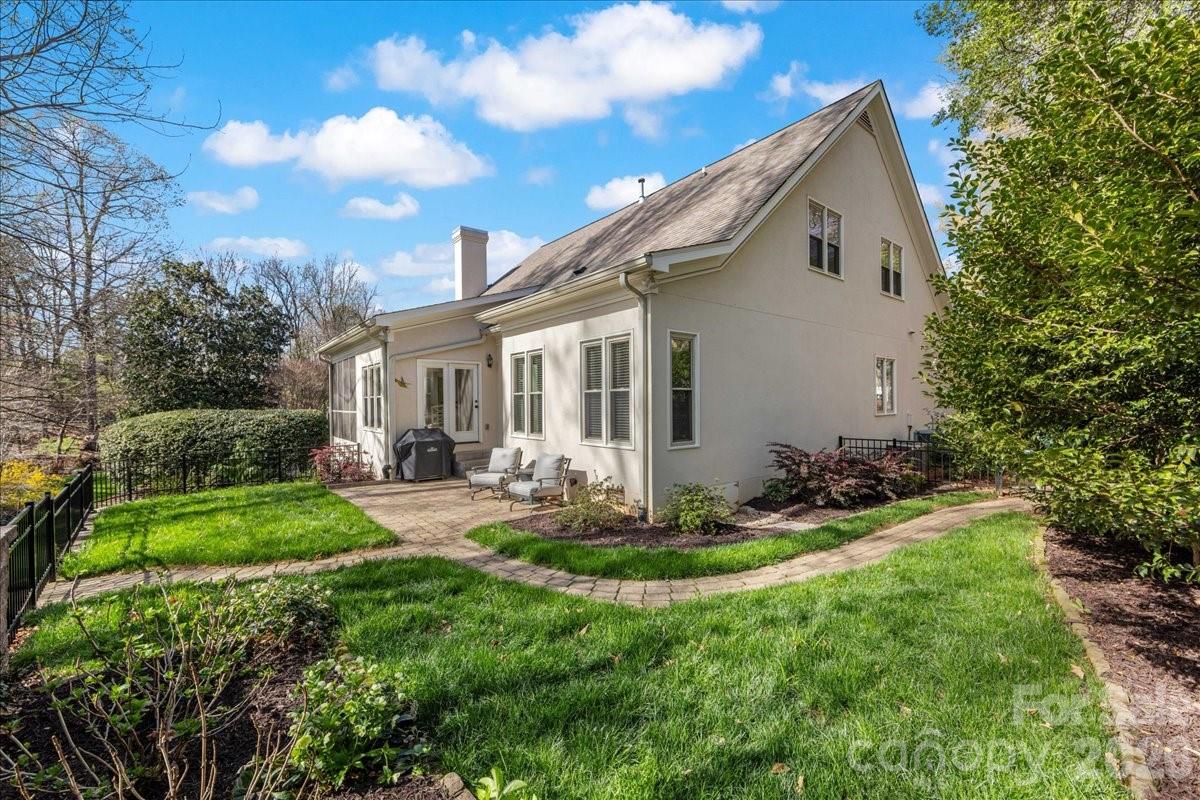 10410 Newberry Park Lane