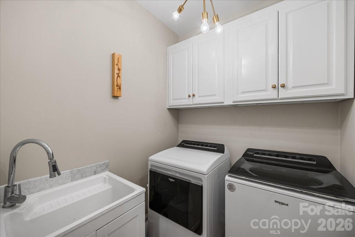 10410 Newberry Park Lane