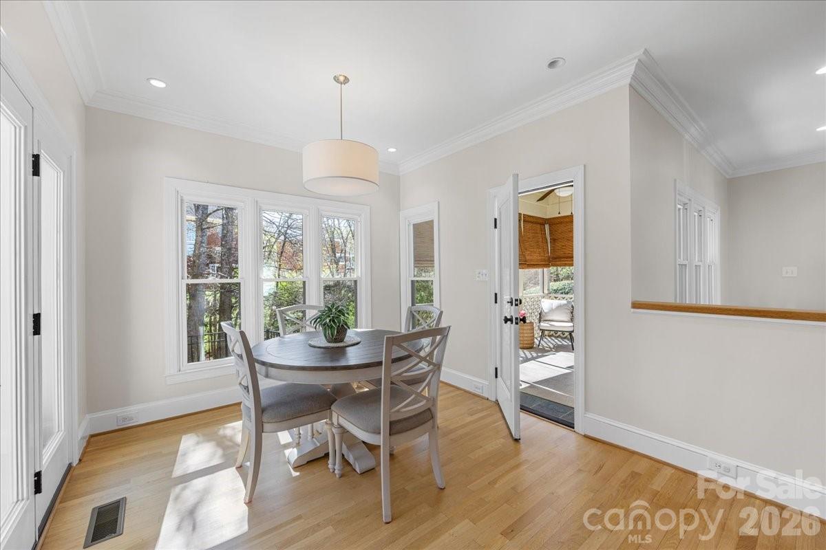 10410 Newberry Park Lane