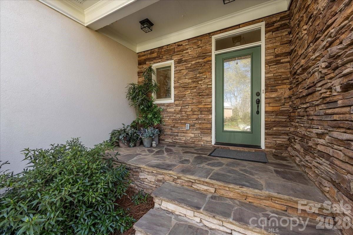 10410 Newberry Park Lane