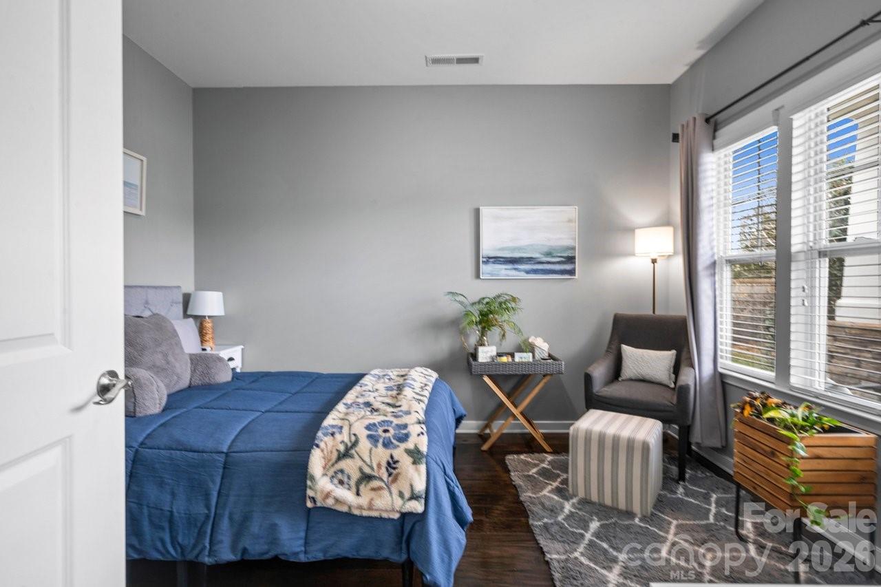 1007 Pine Bark Place