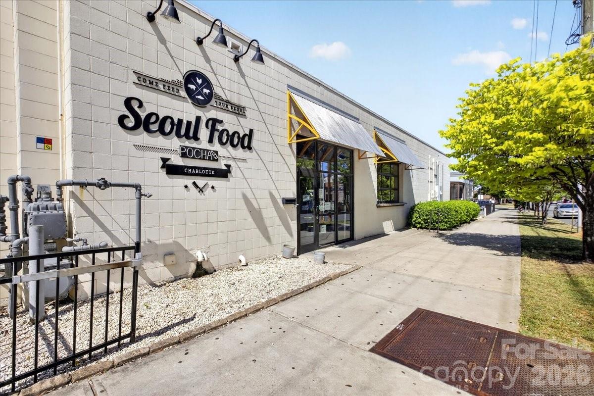 268 W Bland Street