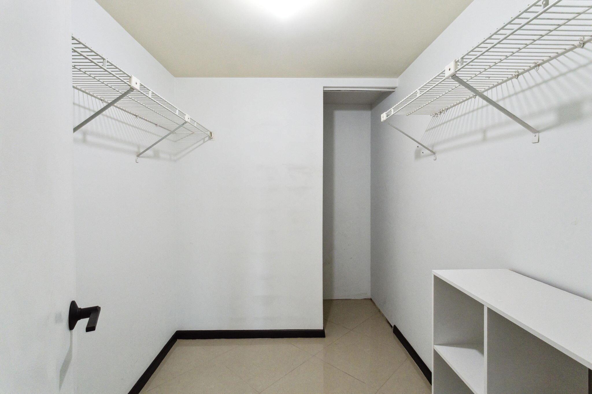 1150 Homewood Boulevard E202