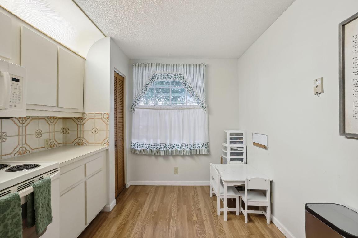 4161 NW 9th Avenue 4