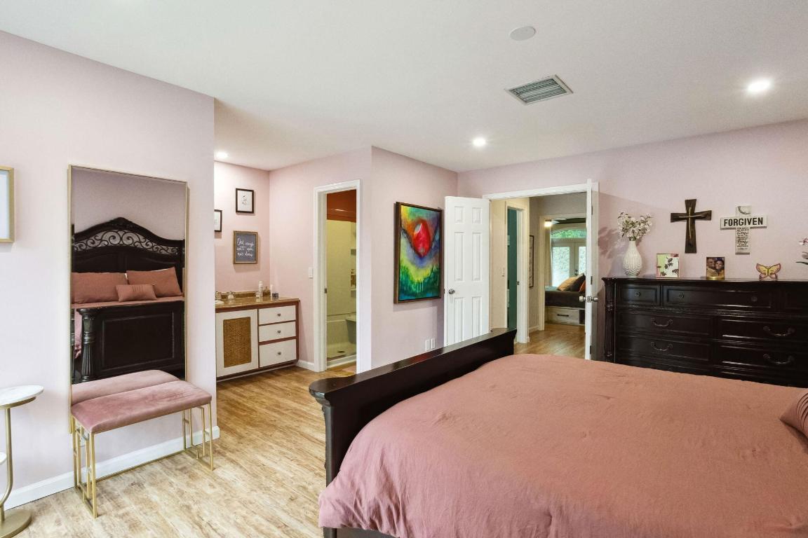 4161 NW 9th Avenue 4