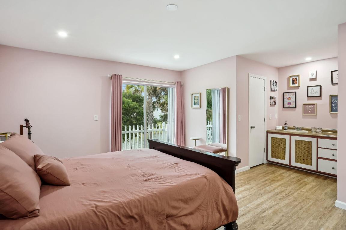 4161 NW 9th Avenue 4