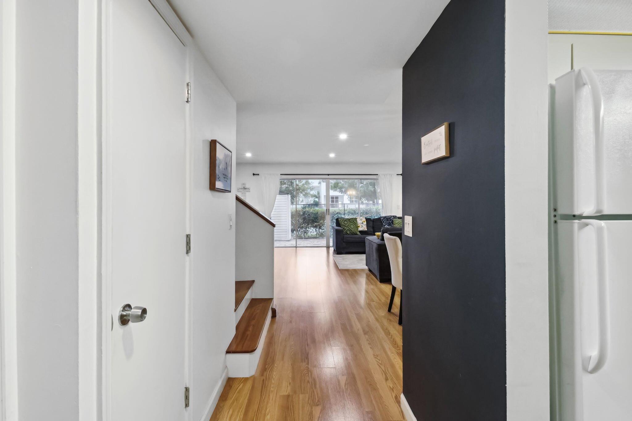 4161 NW 9th Avenue 4