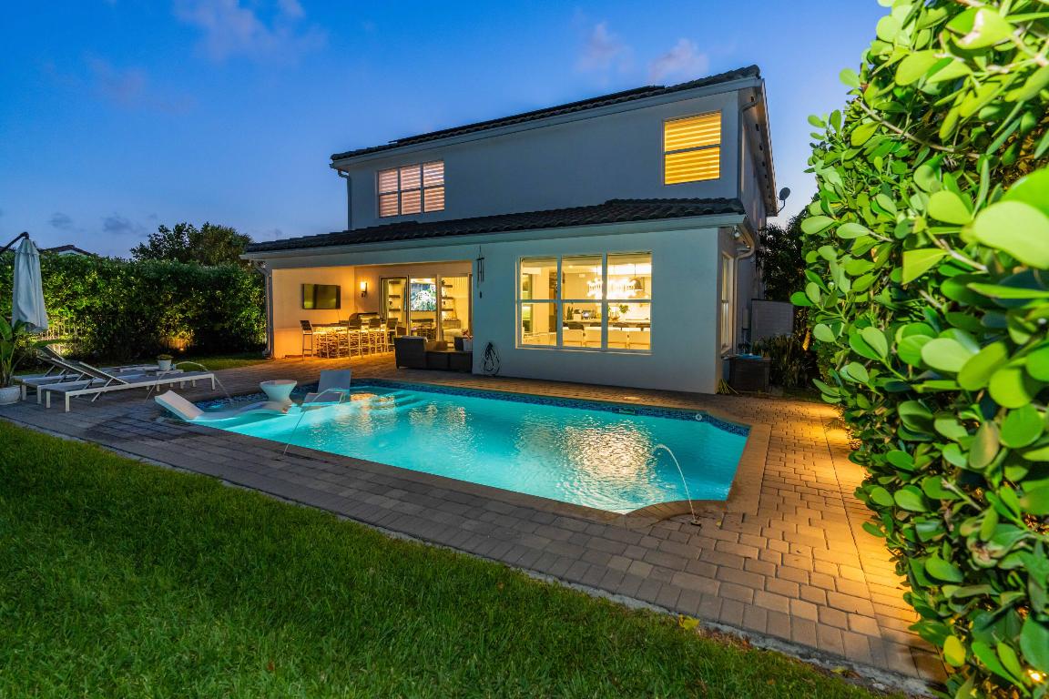 15280 Waterleaf Lane