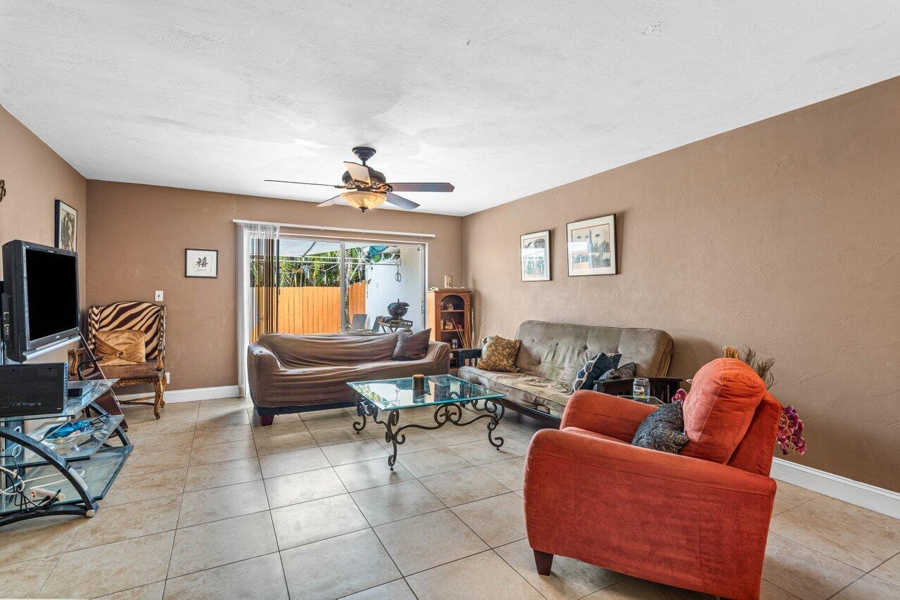 2580 SW 14th Court 27