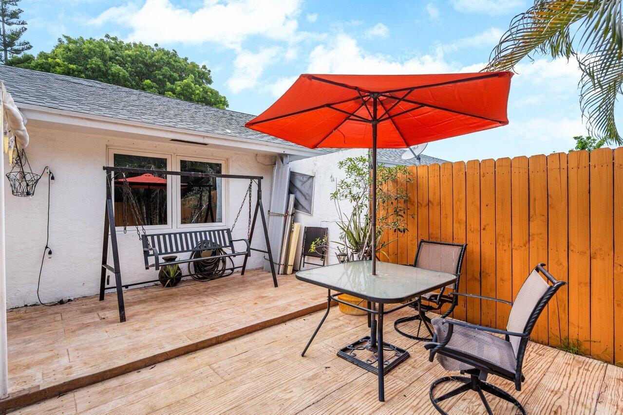 2580 SW 14th Court 27