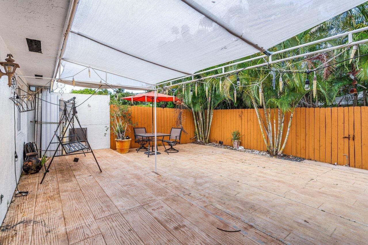 2580 SW 14th Court 27