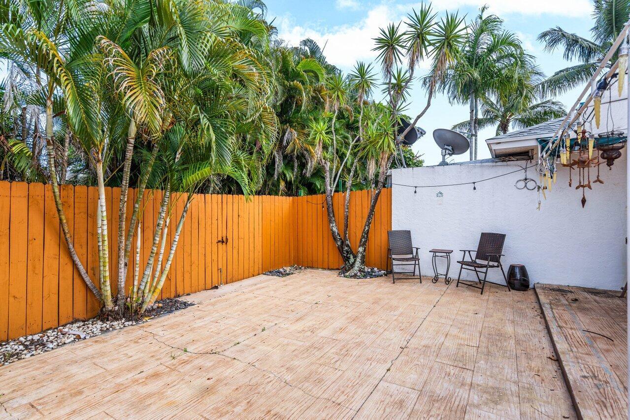 2580 SW 14th Court 27