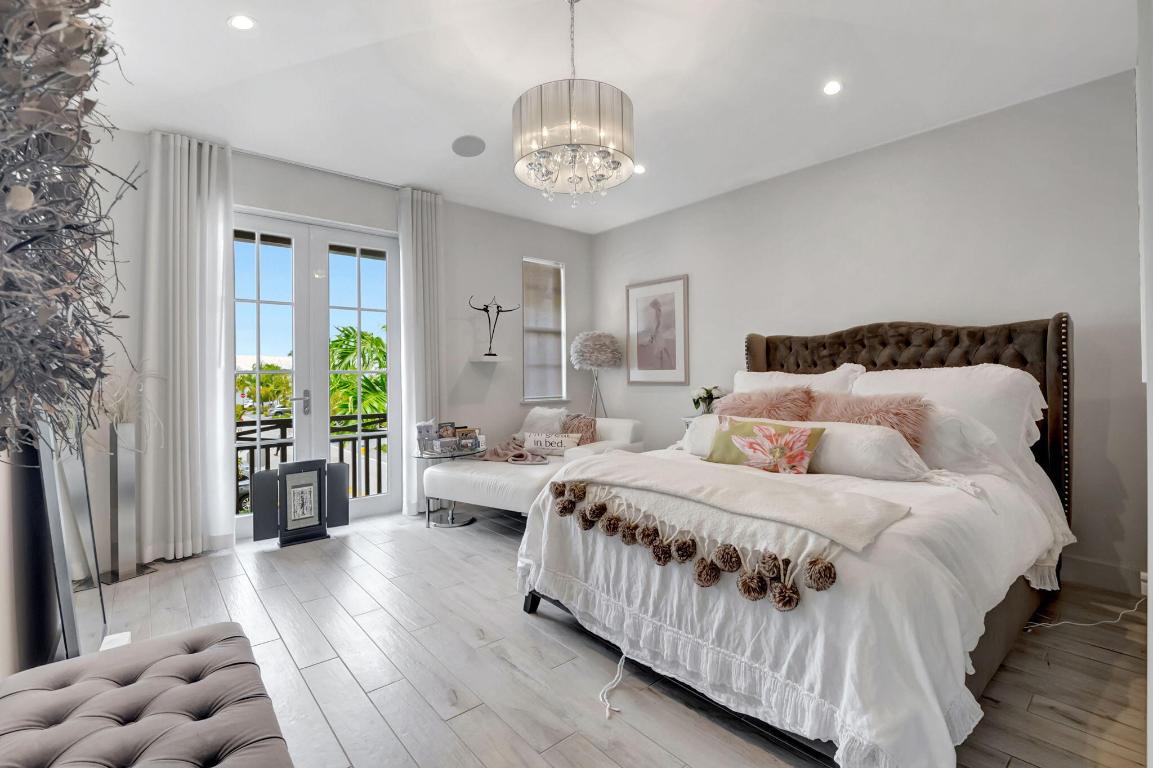 914 St George Boulevard