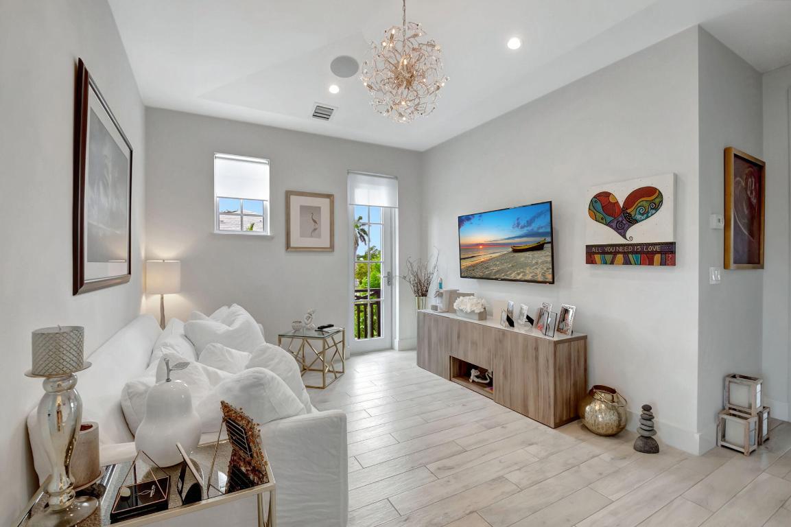 914 St George Boulevard