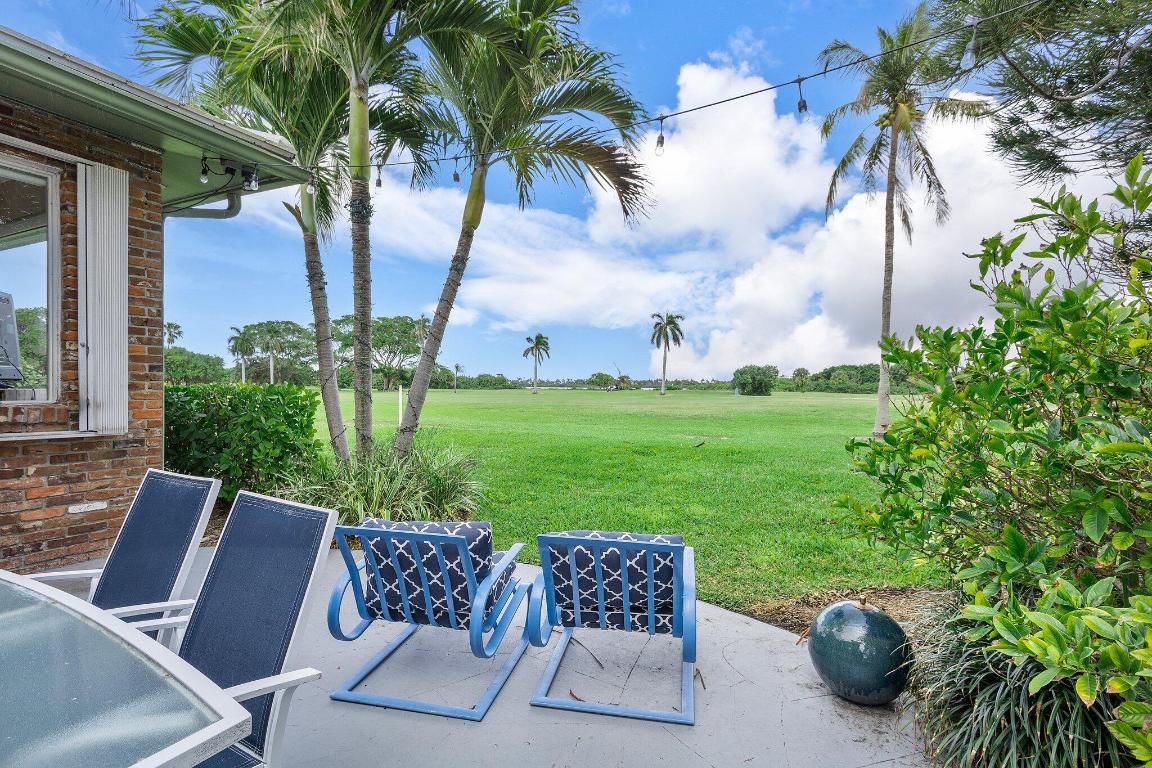 1102 N Golfview Road