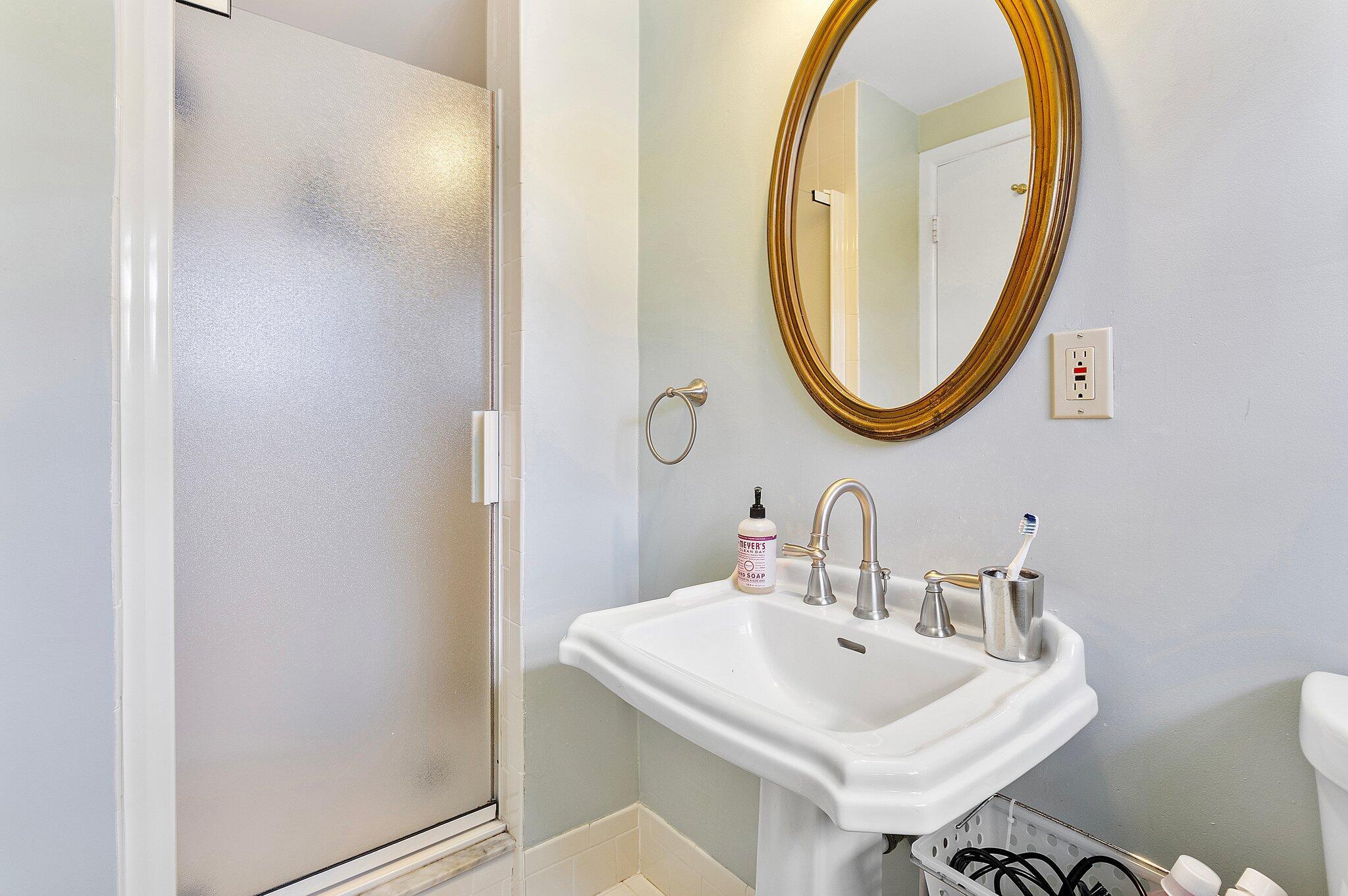 1102 N Golfview Road