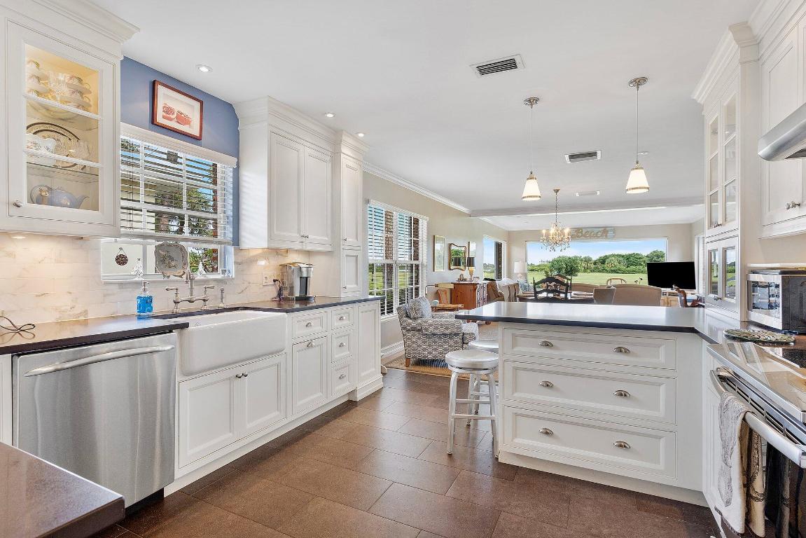 1102 N Golfview Road