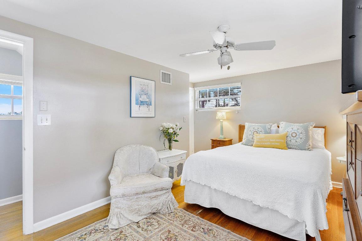 1102 N Golfview Road