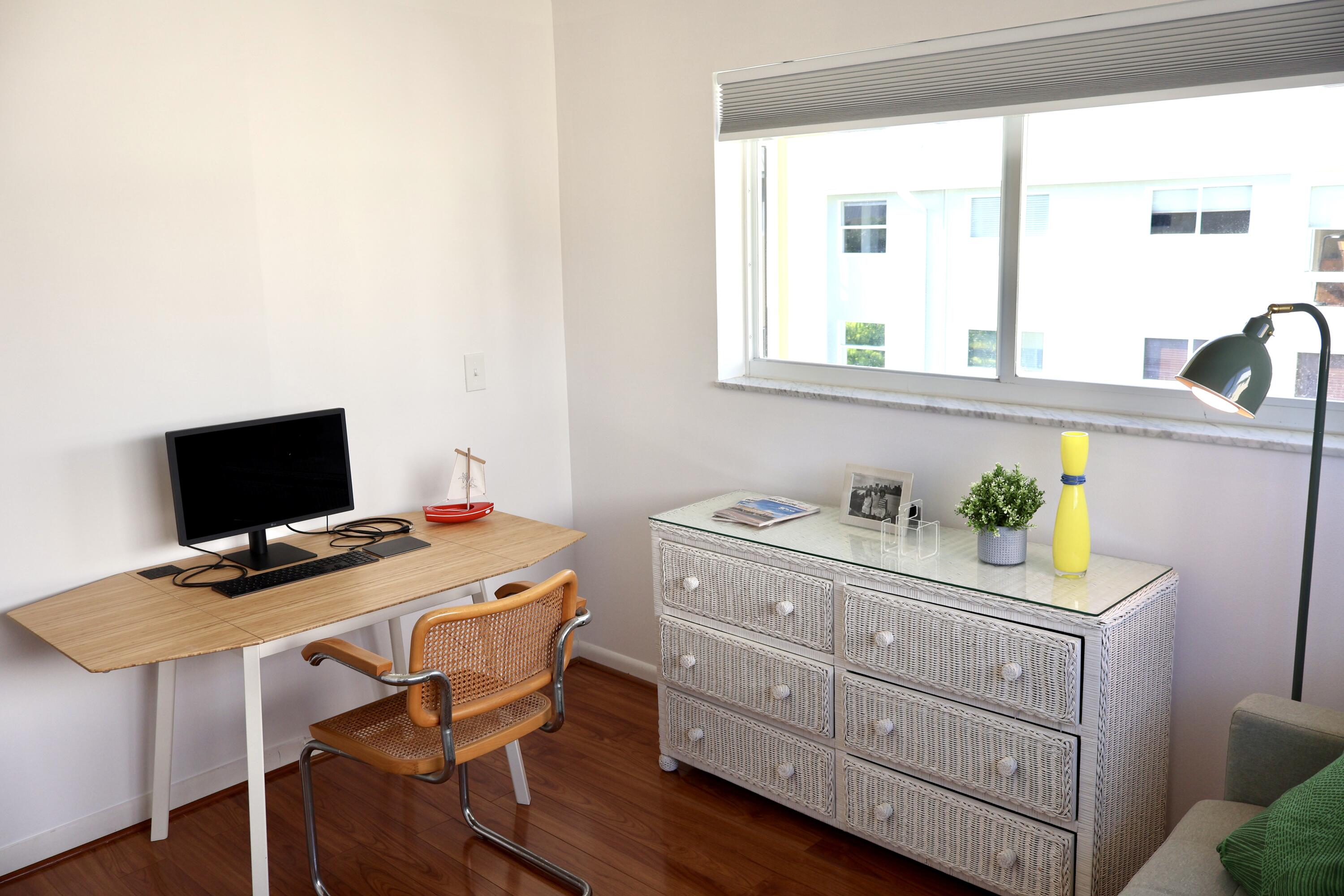 17 Colonial Club Drive 305