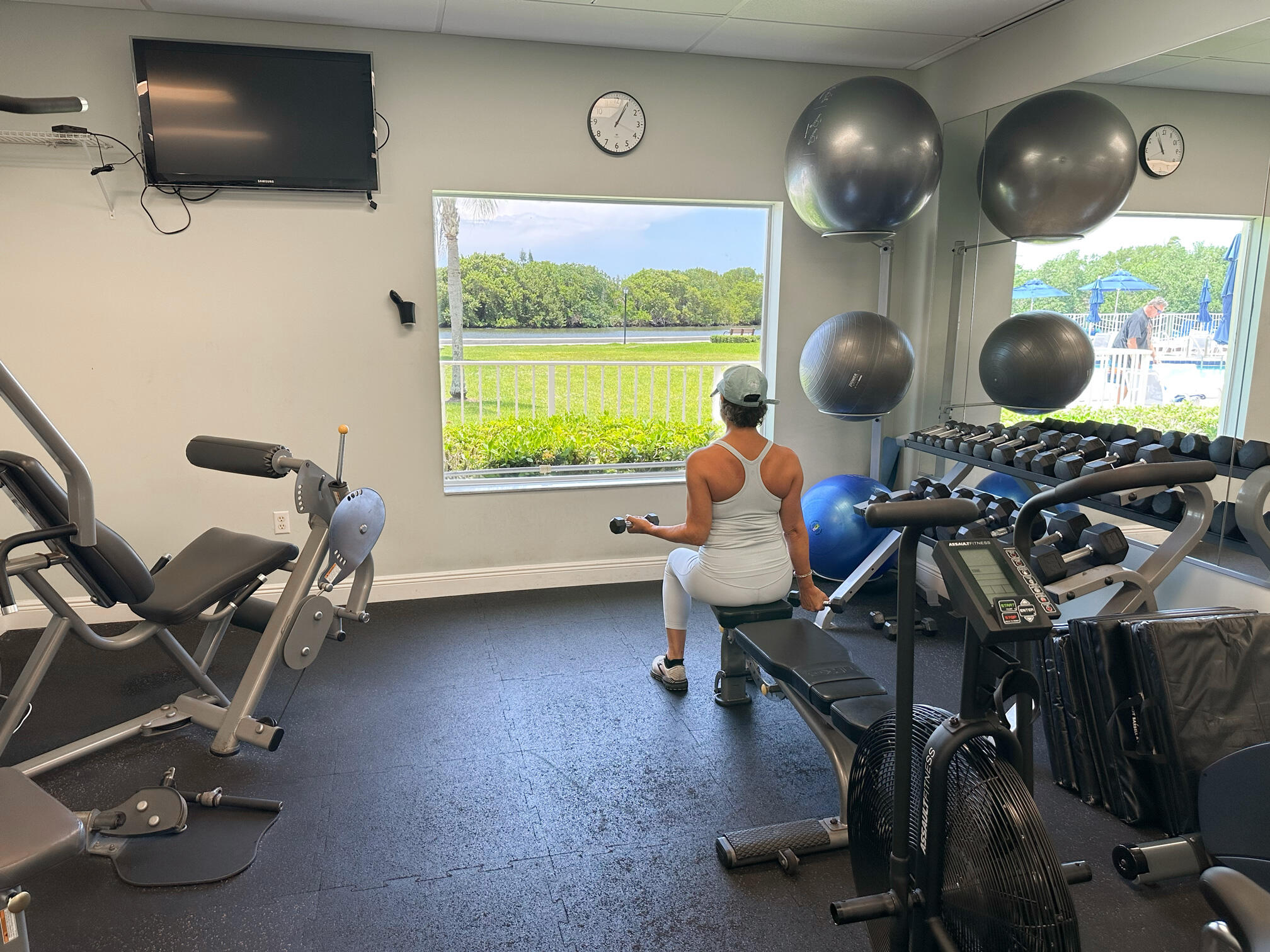 17 Colonial Club Drive 305