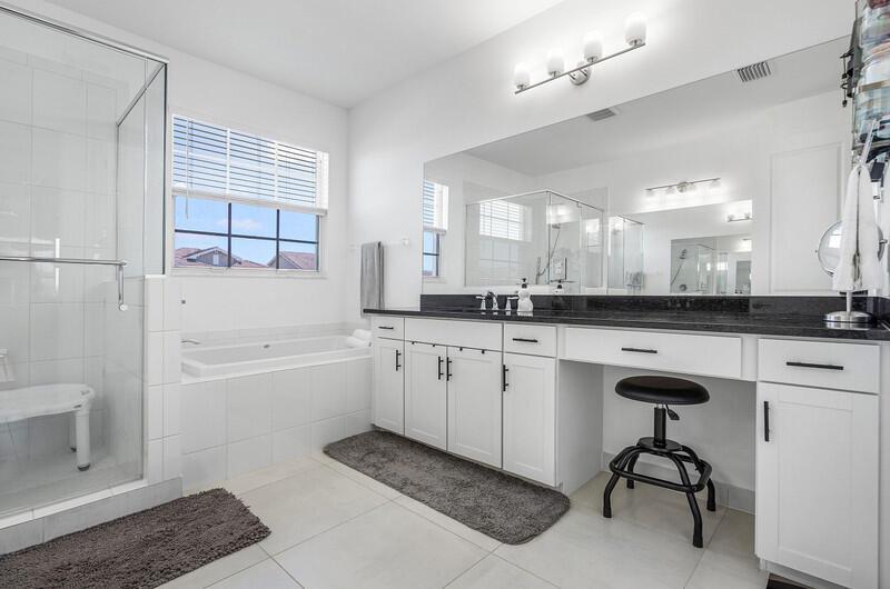 19552 Broad Shore Walk