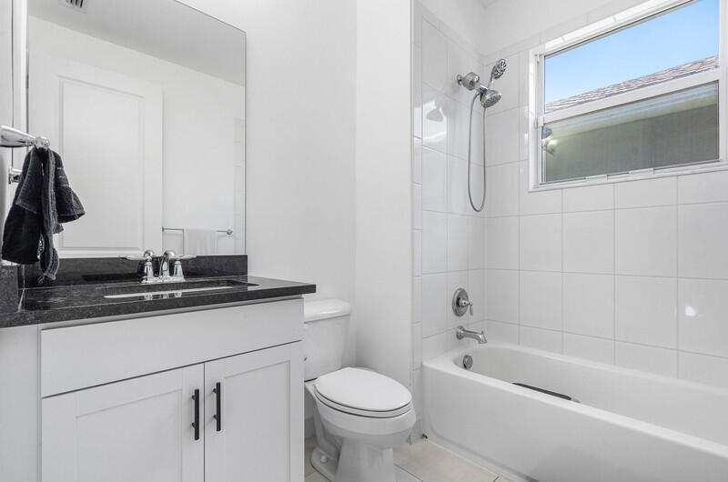 19552 Broad Shore Walk