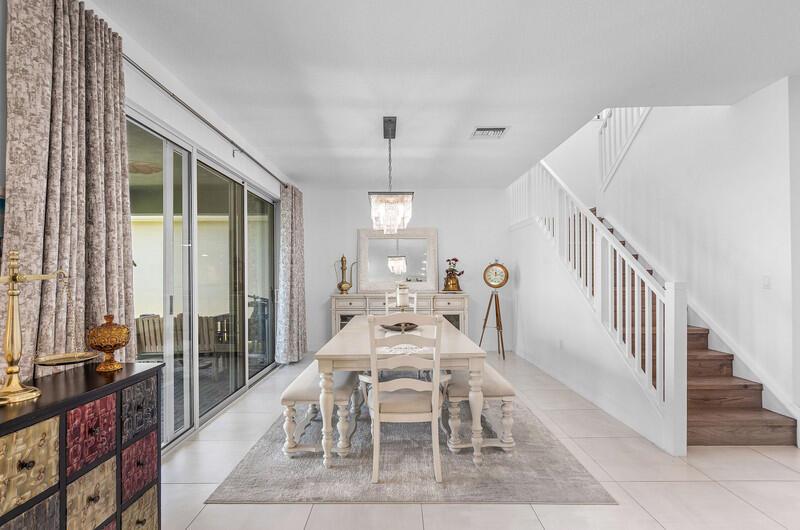 19552 Broad Shore Walk