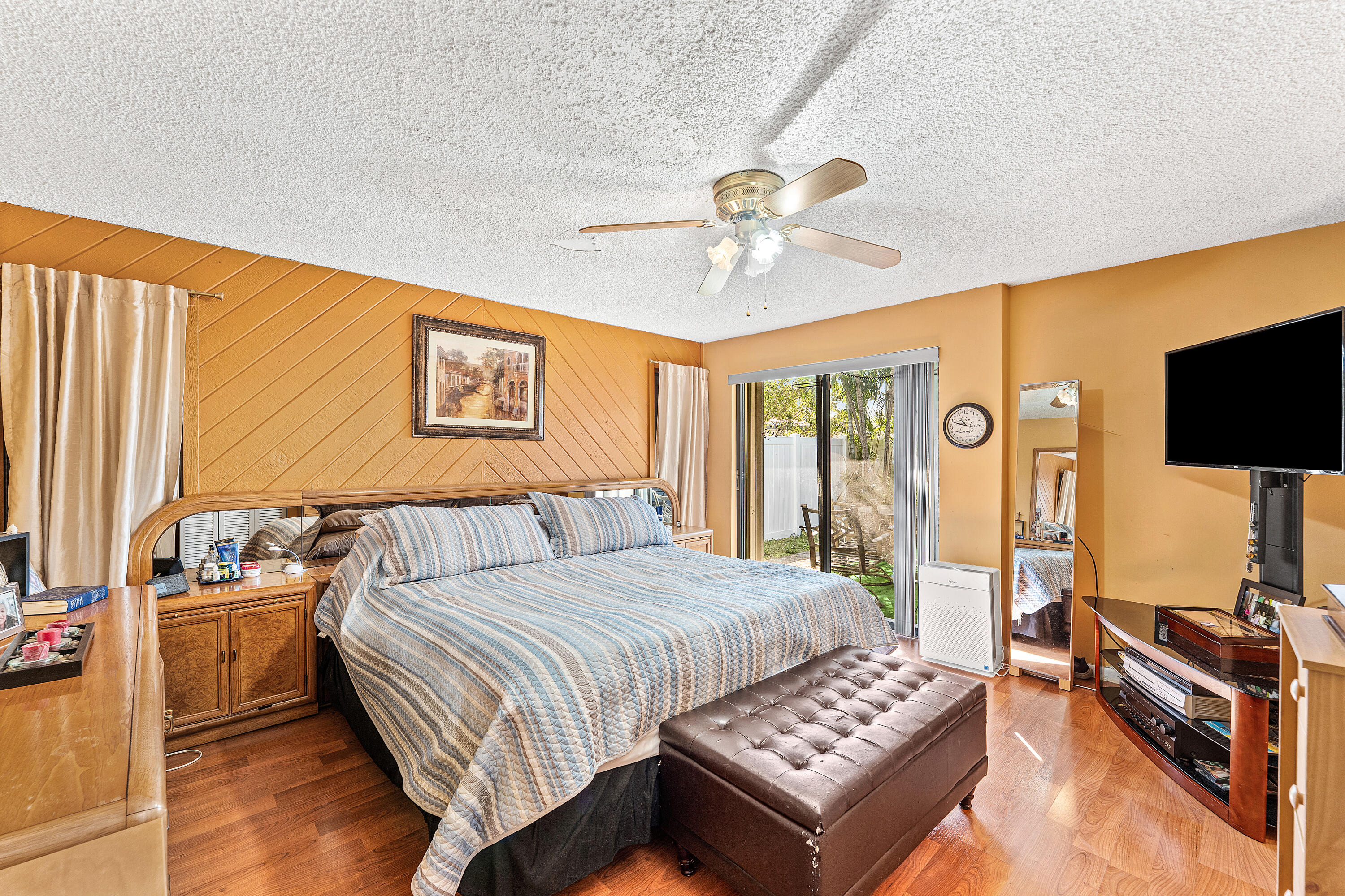 3680 NE 15th Terrace