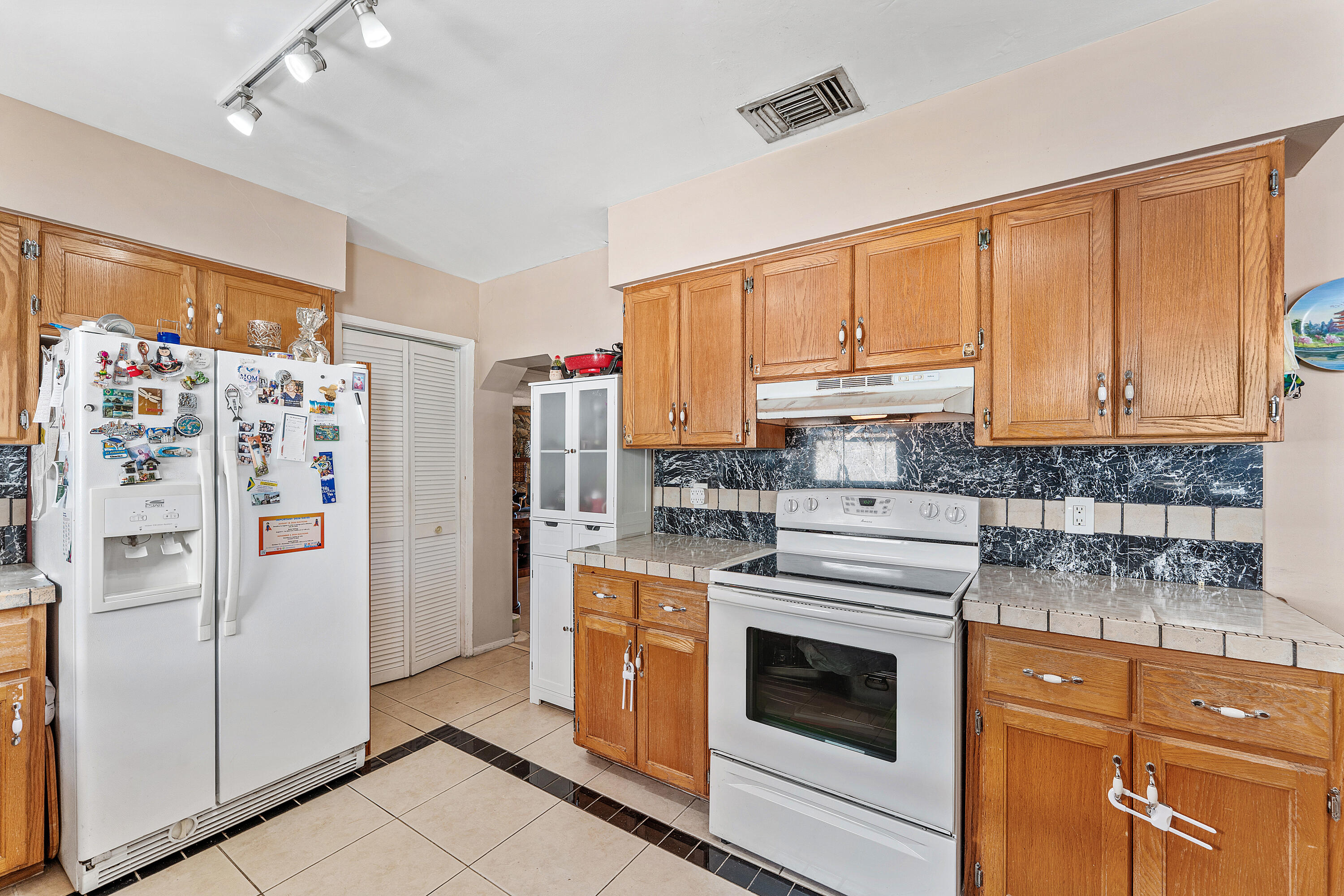 3680 NE 15th Terrace