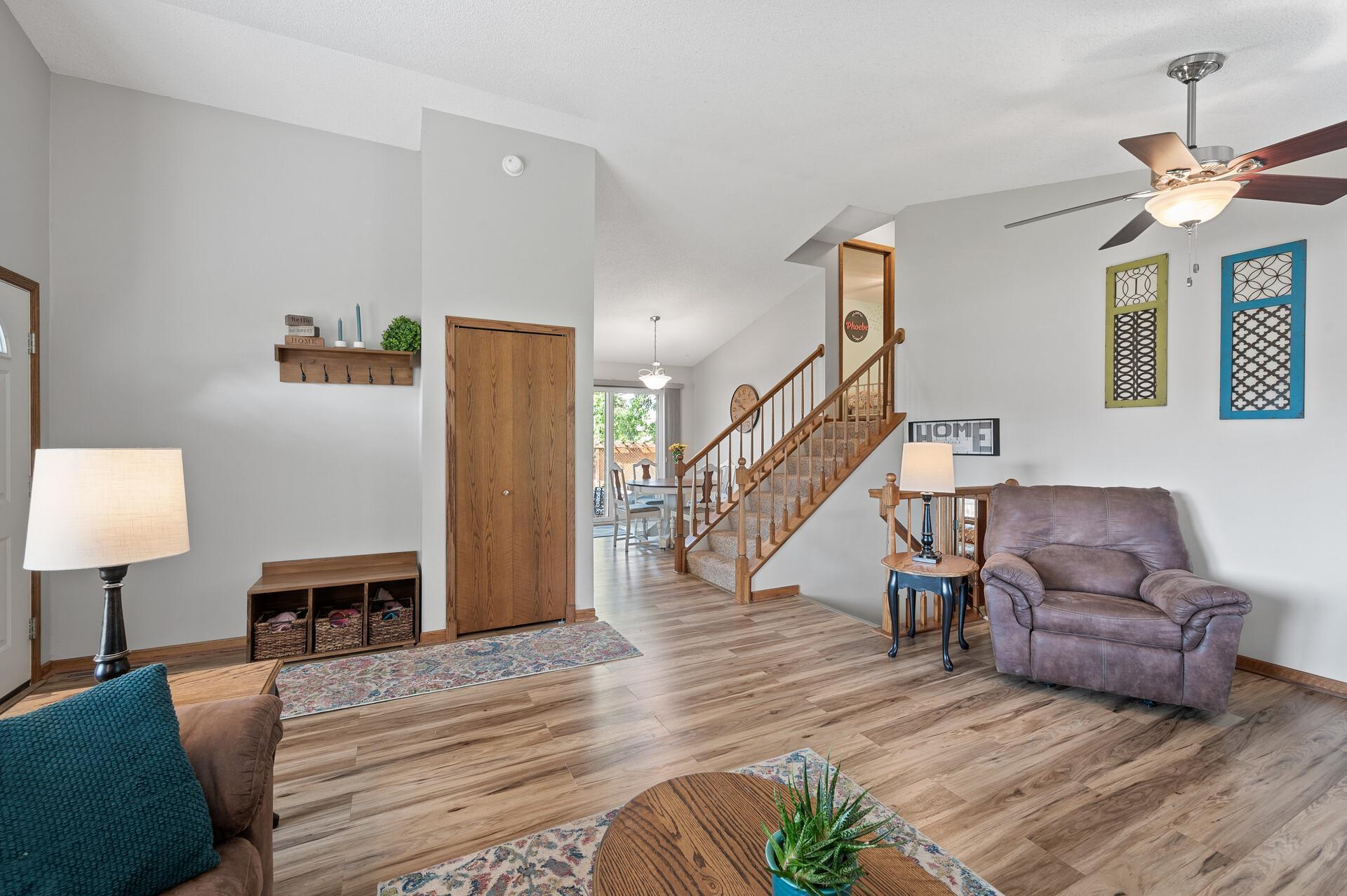 1186 Western Court