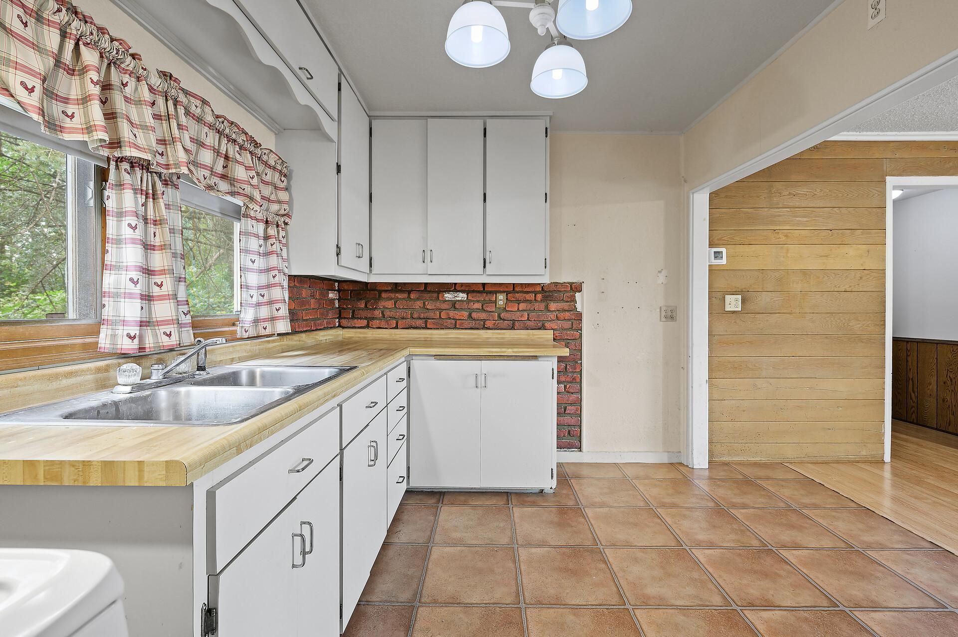 5373 Babcock Trail
