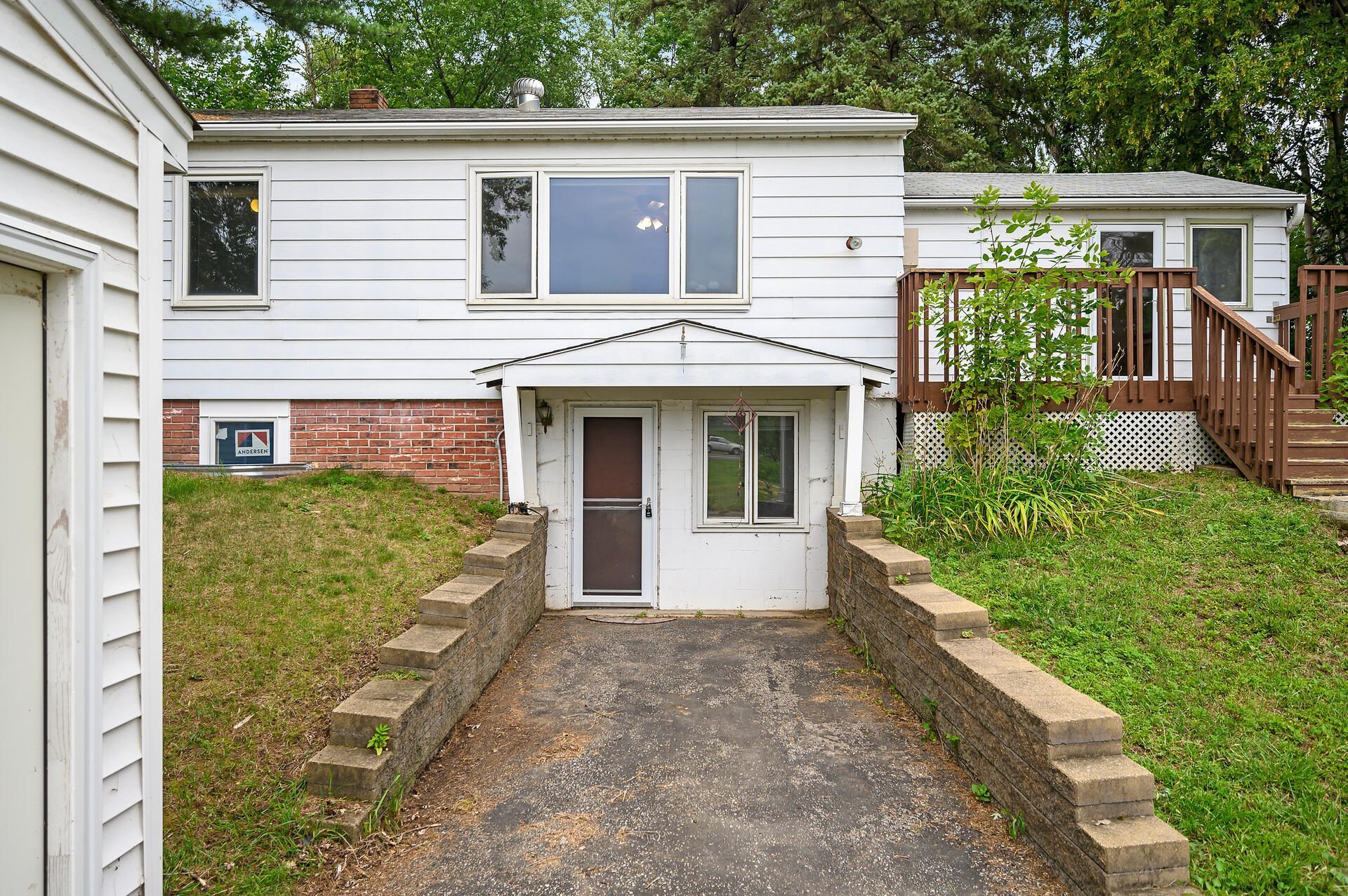 5373 Babcock Trail
