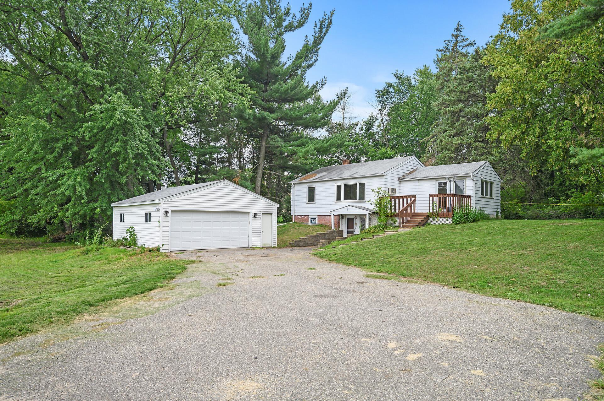 5373 Babcock Trail