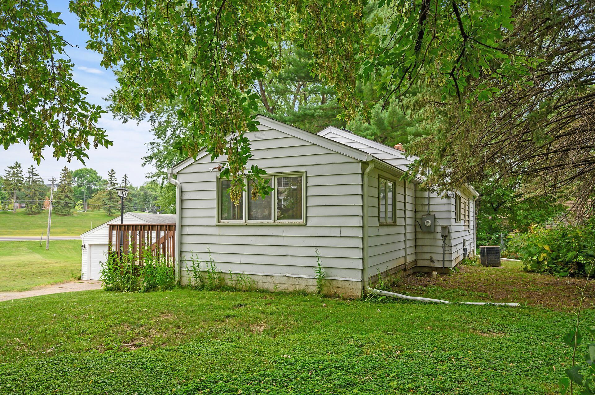 5373 Babcock Trail