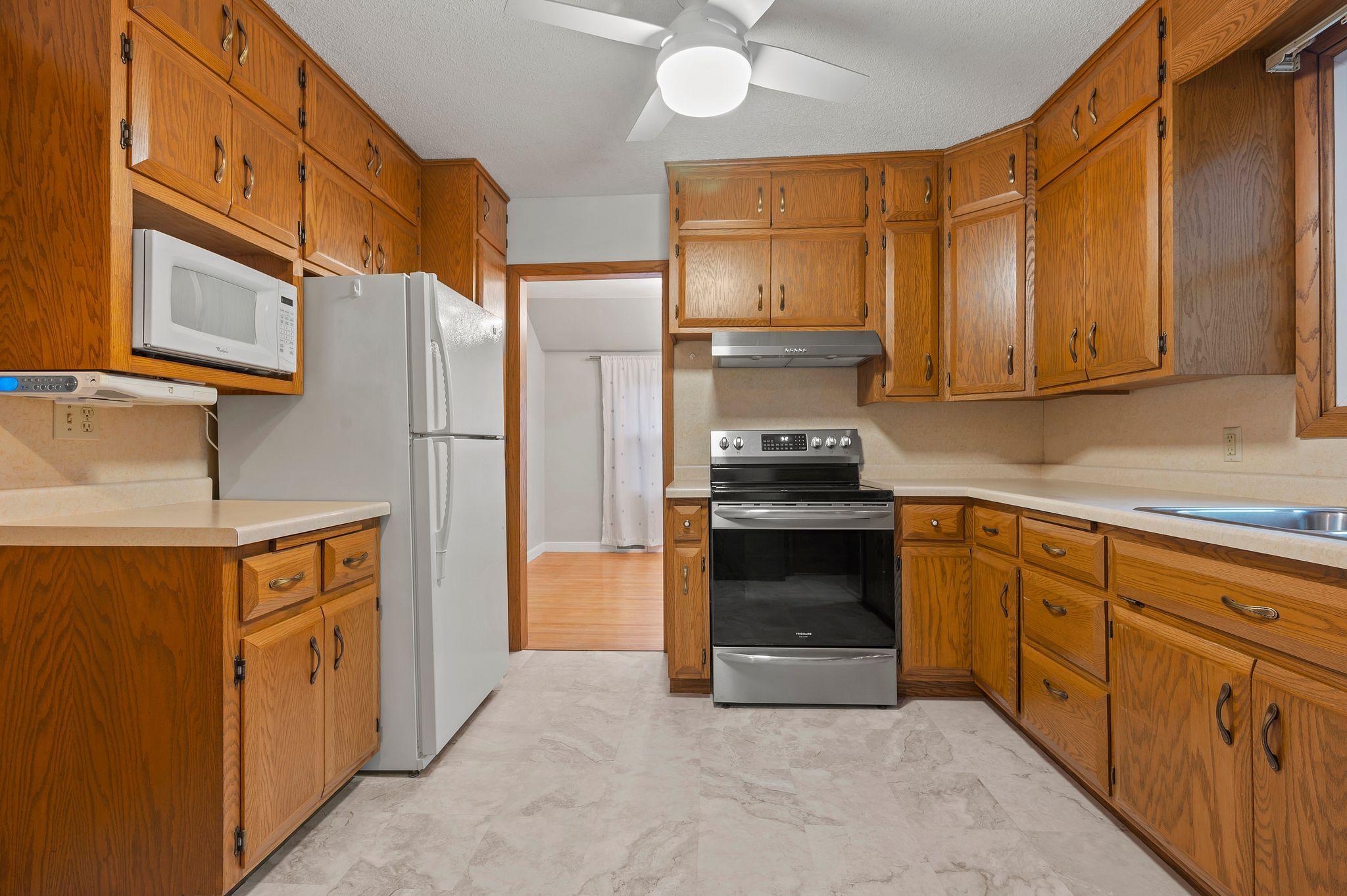 526 E 2nd Street