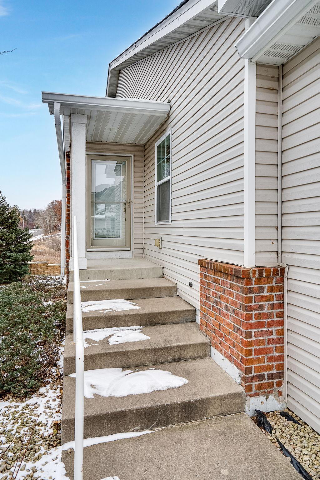 3098 Chisholm Court N