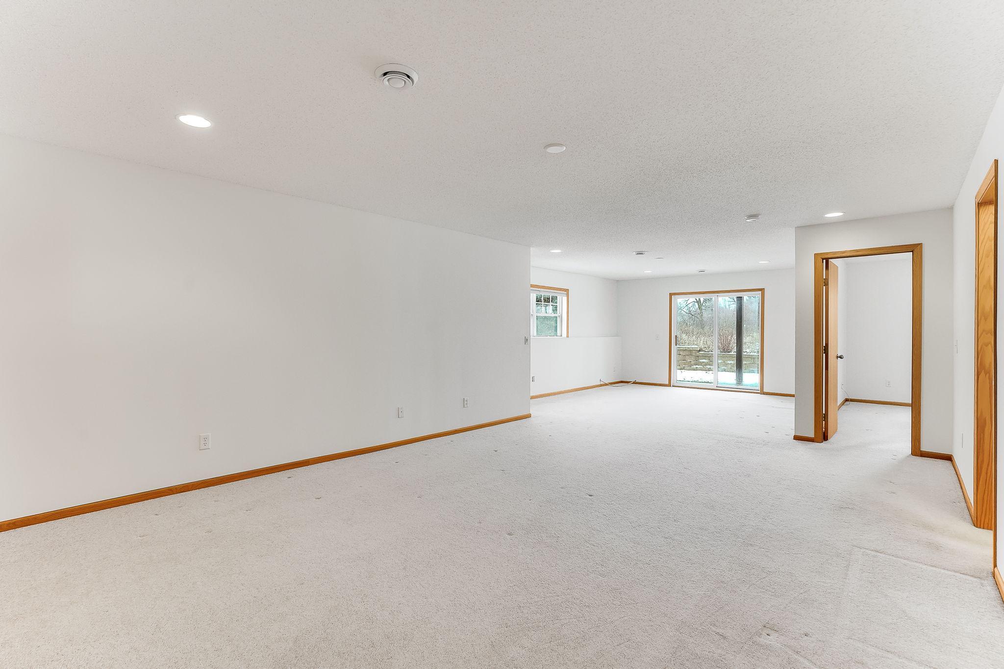 3098 Chisholm Court N