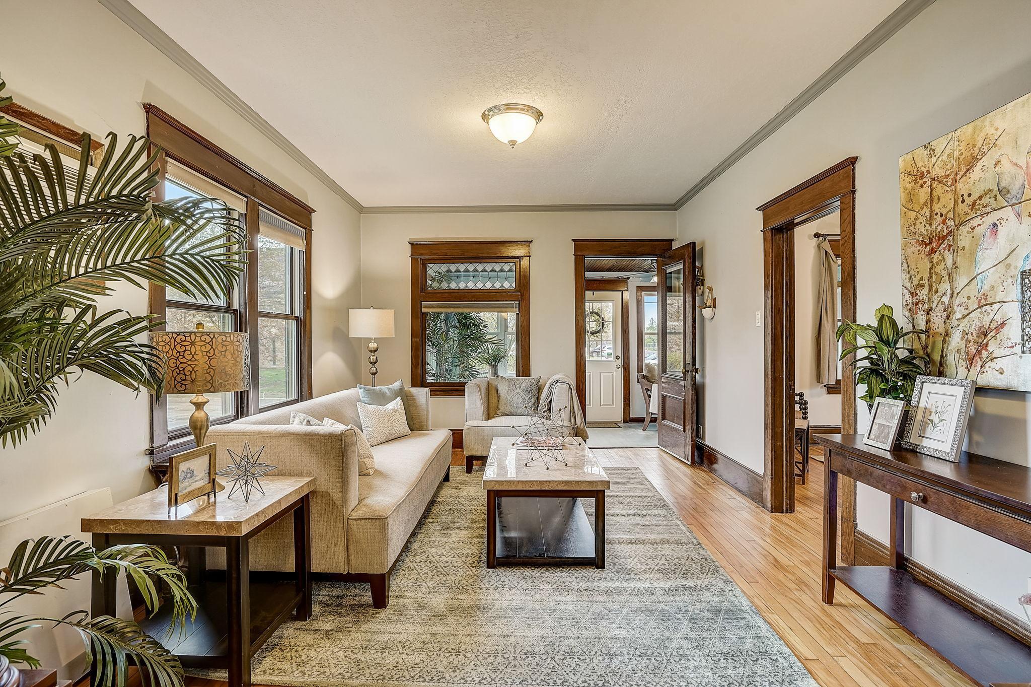 312 Orme Street W