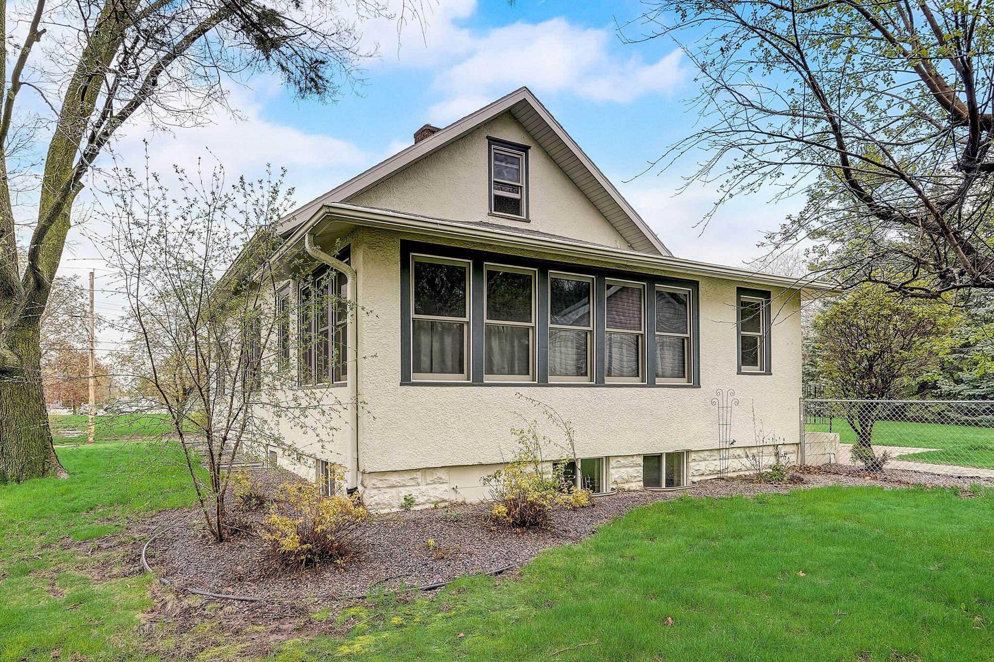 312 Orme Street W