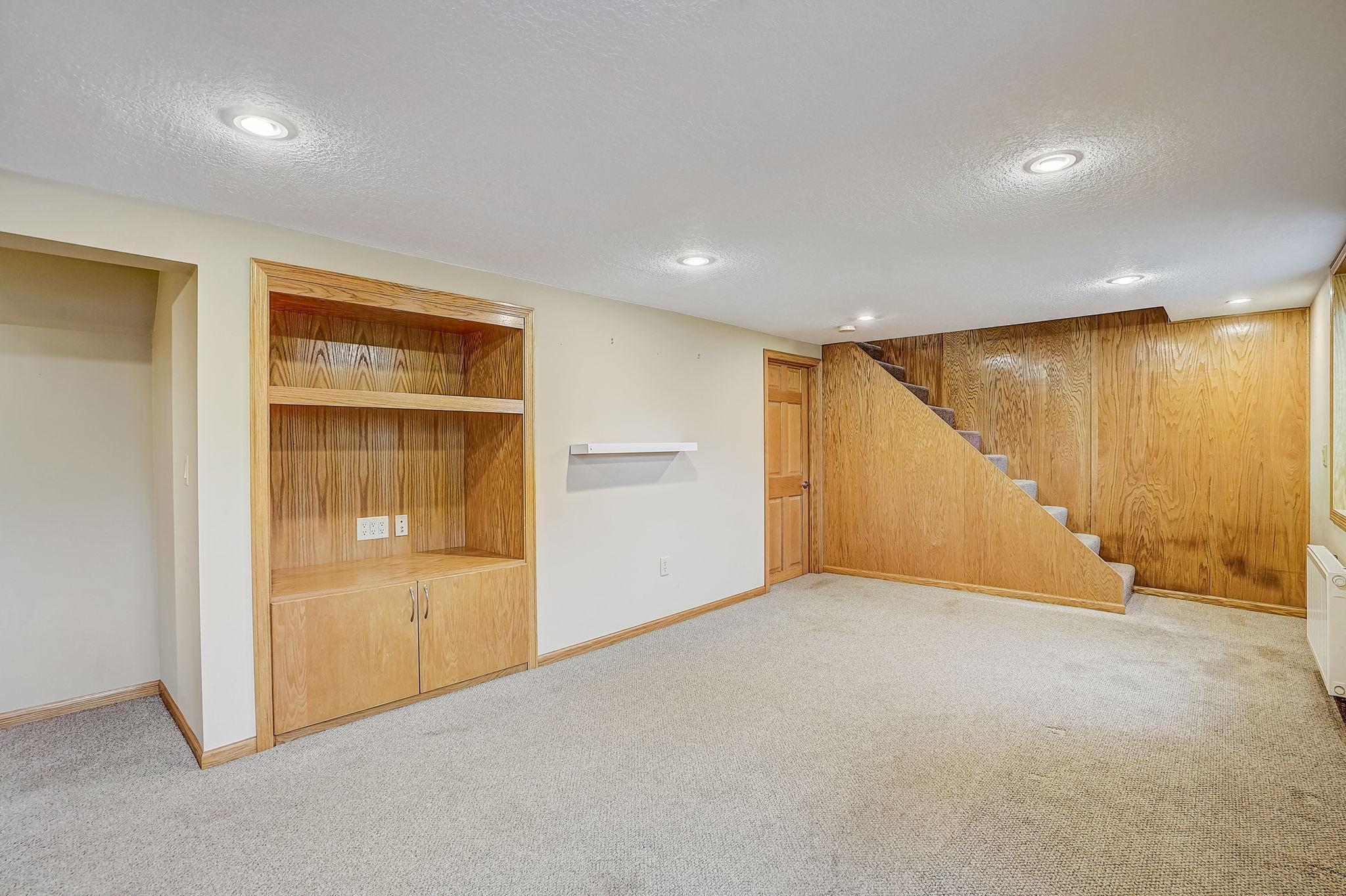 312 Orme Street W