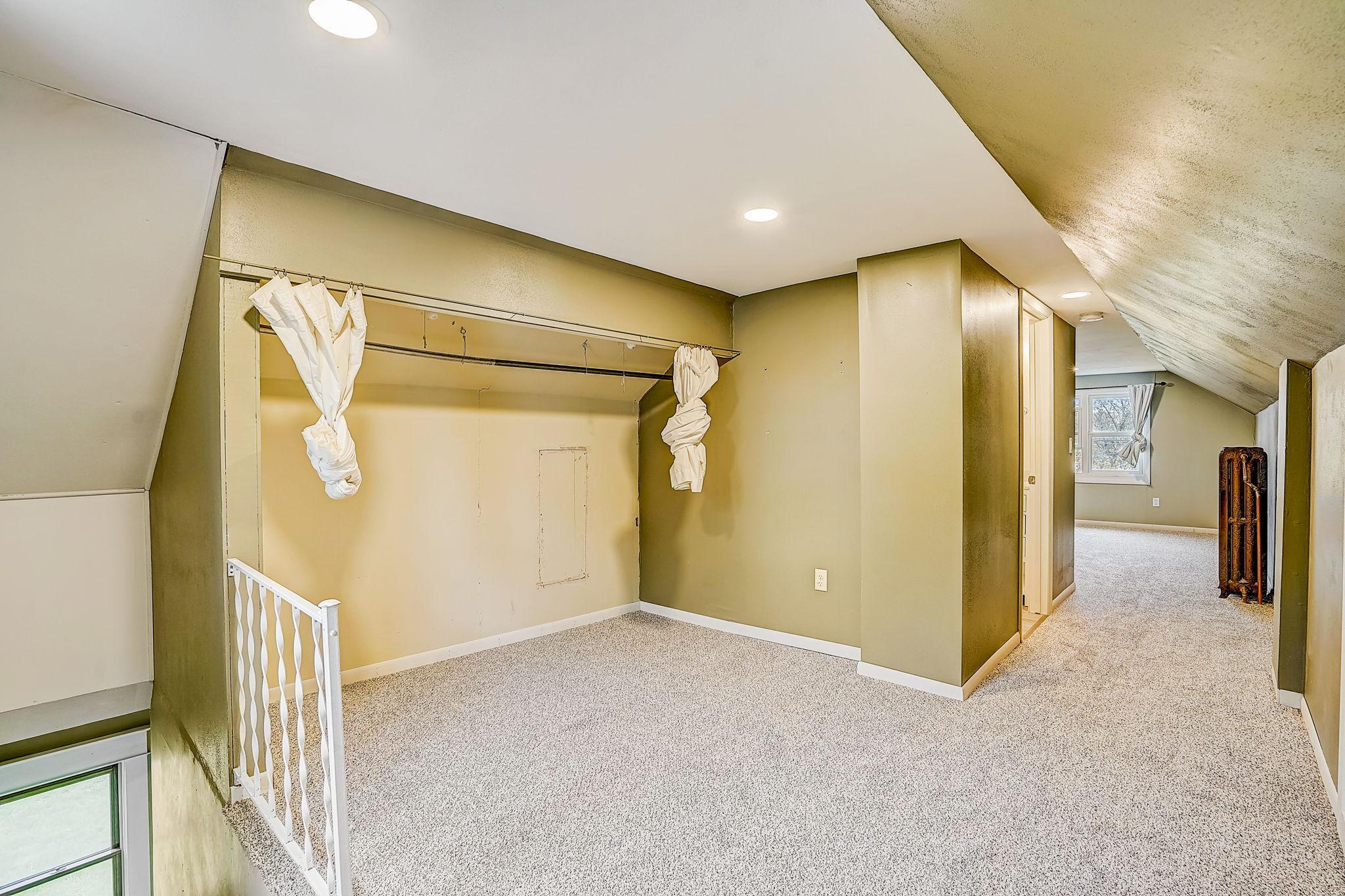 312 Orme Street W