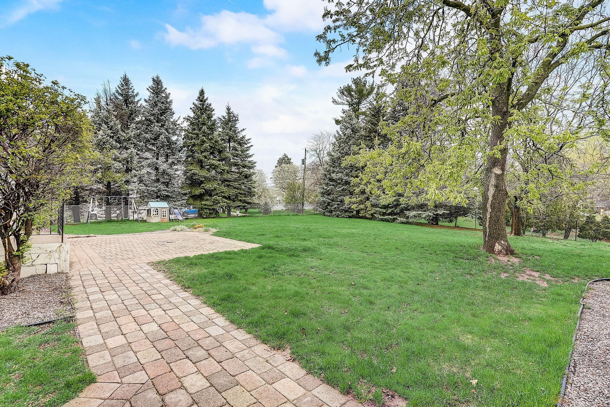 312 Orme Street W