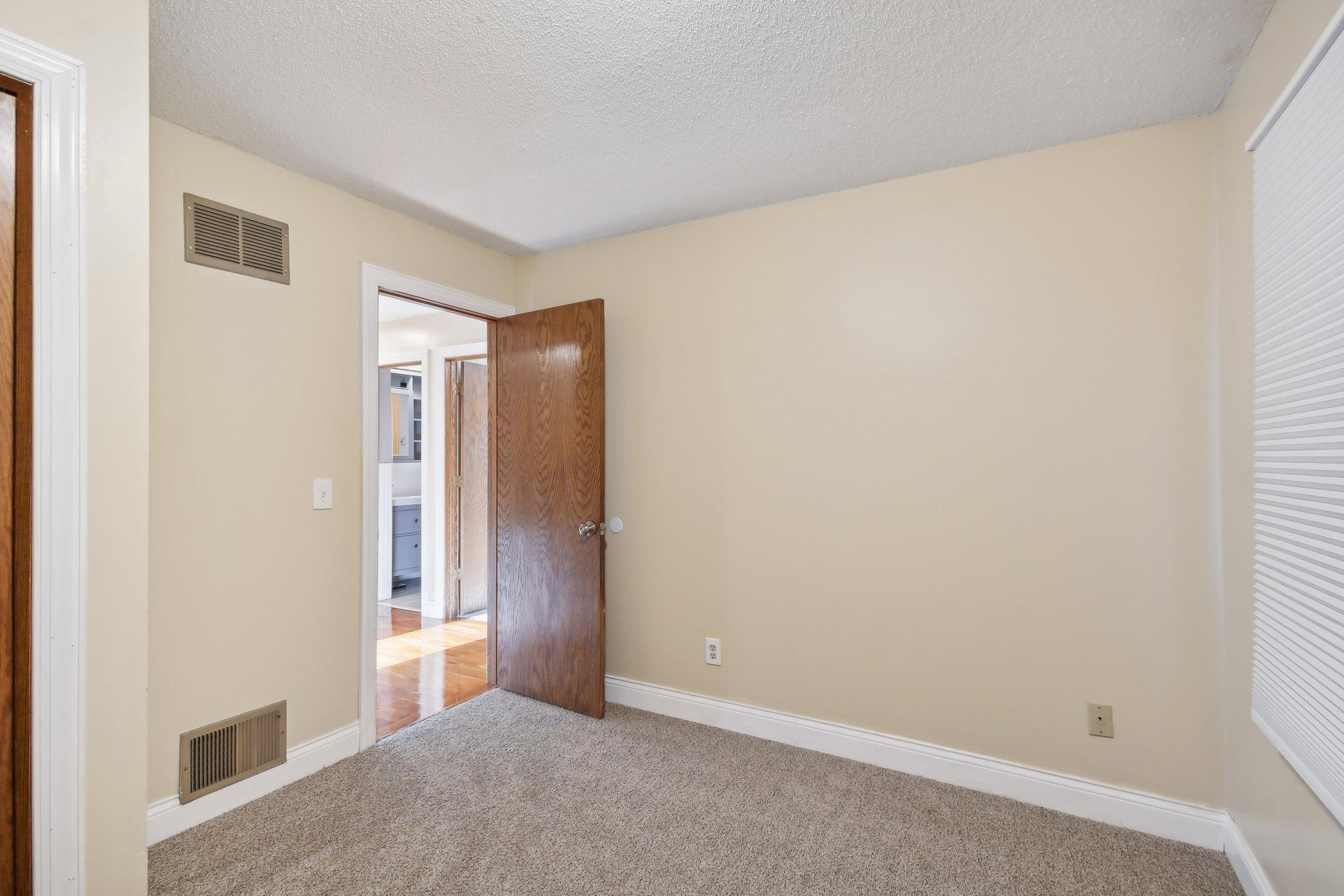 2516 E 125th Street